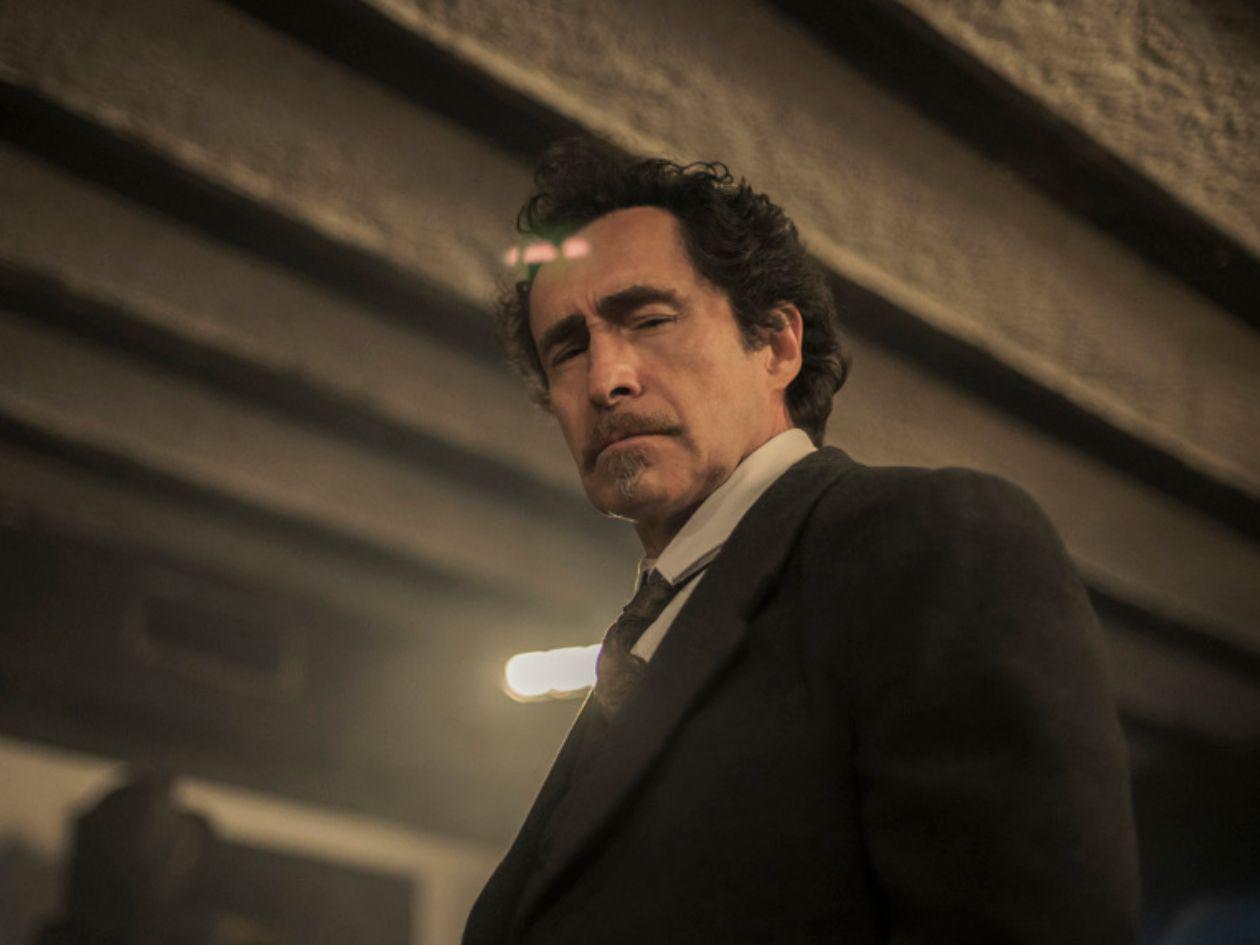 Demián Bichir vuelve al español con 'El dentista' y alza la voz por los migrantes en EEUU