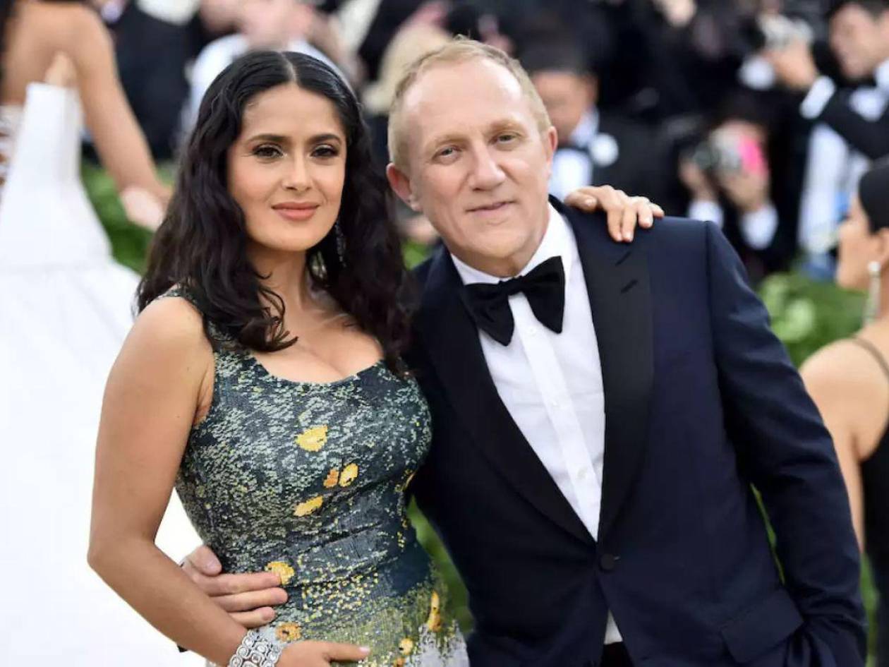 Salma Hayek asegura que fue obligada a casarse con su esposo