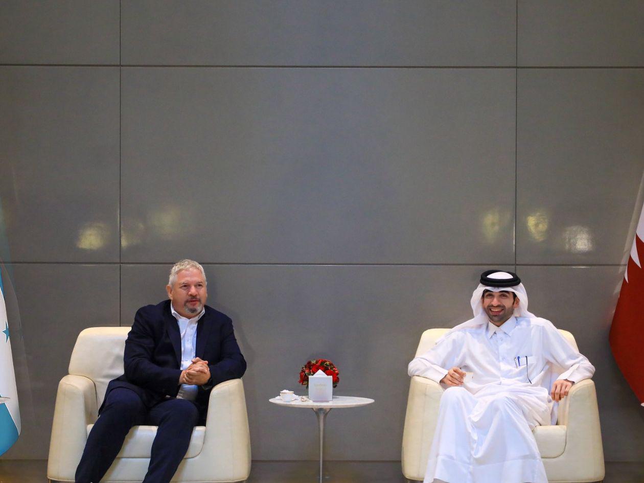 Canciller Reina aborda cooperación bilateral con primer ministro de Qatar