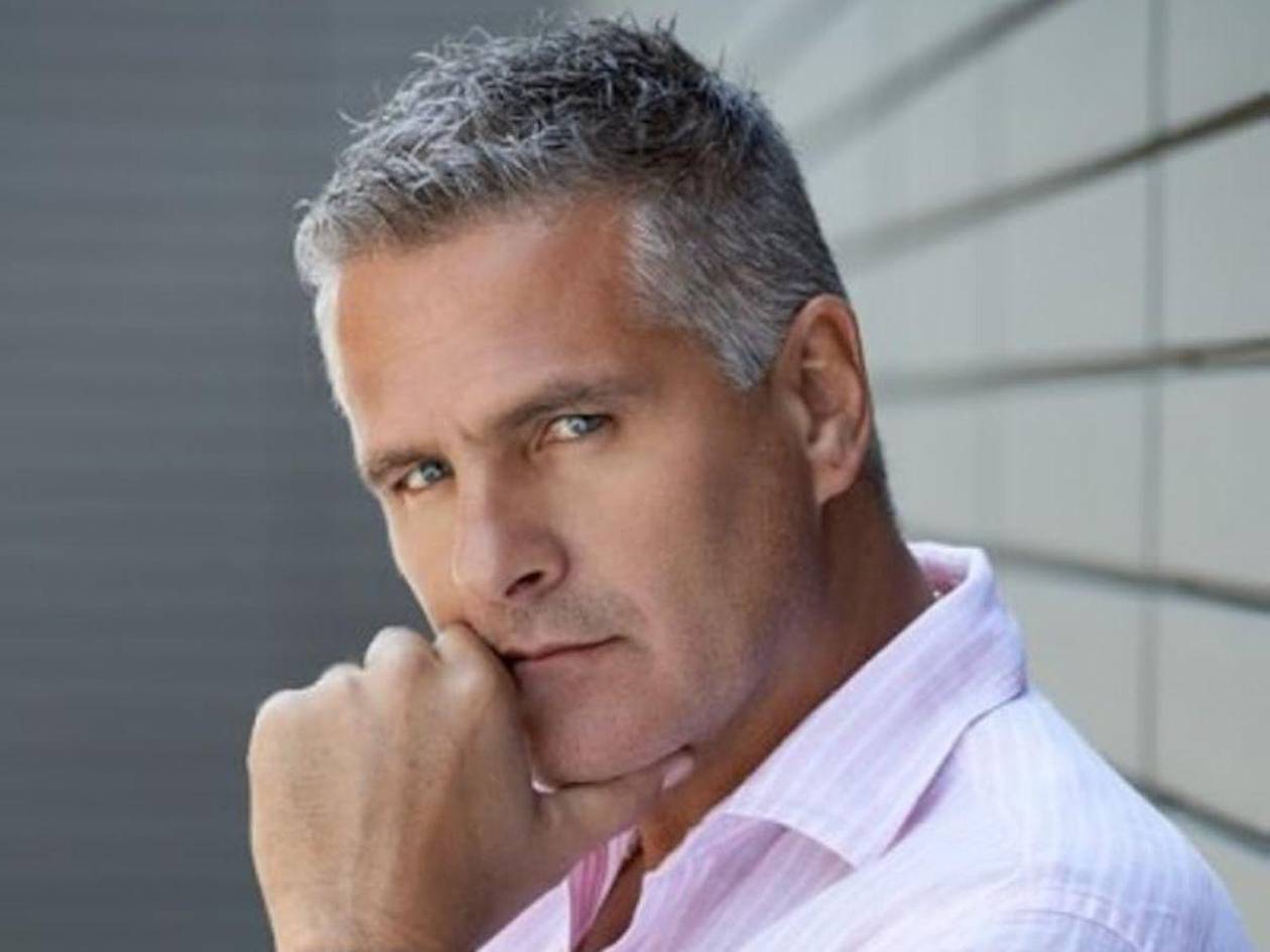 Héctor Soberón revela que fue diagnosticado con cáncer de mama