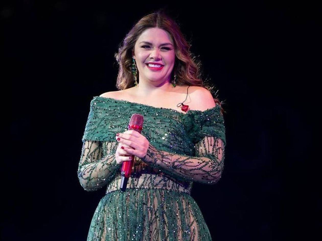 Yuridia muestra el rostro de su bebé a pocas horas de haber nacido