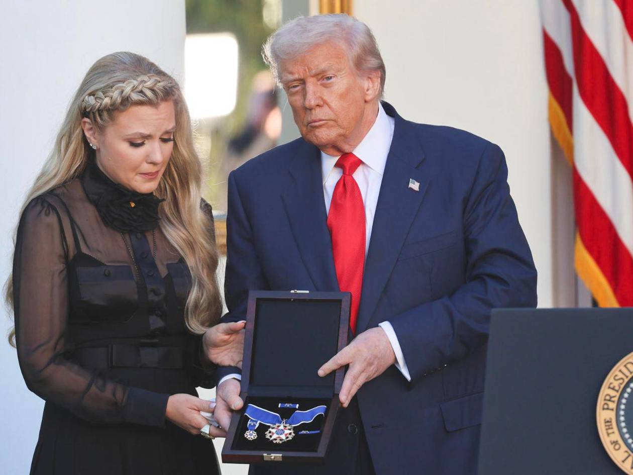Trump entrega de forma póstuma la Medalla Presidencial de la Libertad a Charlie Kirk