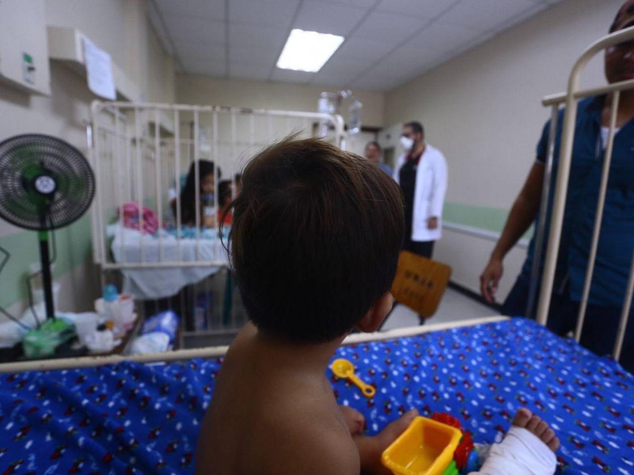 Neumonía, influenza y tos ferina elevan la presión hospitalaria