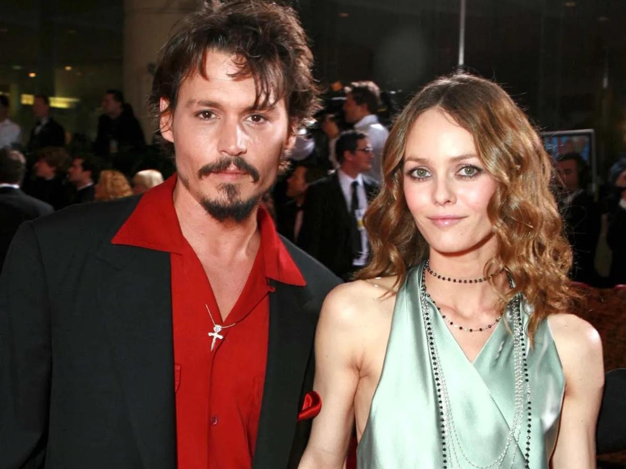 Johnny Depp añora la vida que tenía con su ex pareja Vanessa Paradis