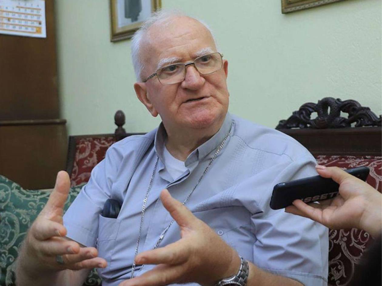 Arzobispo Lenihan llama a votar masivamente: el poder está en el pueblo, no en los políticos