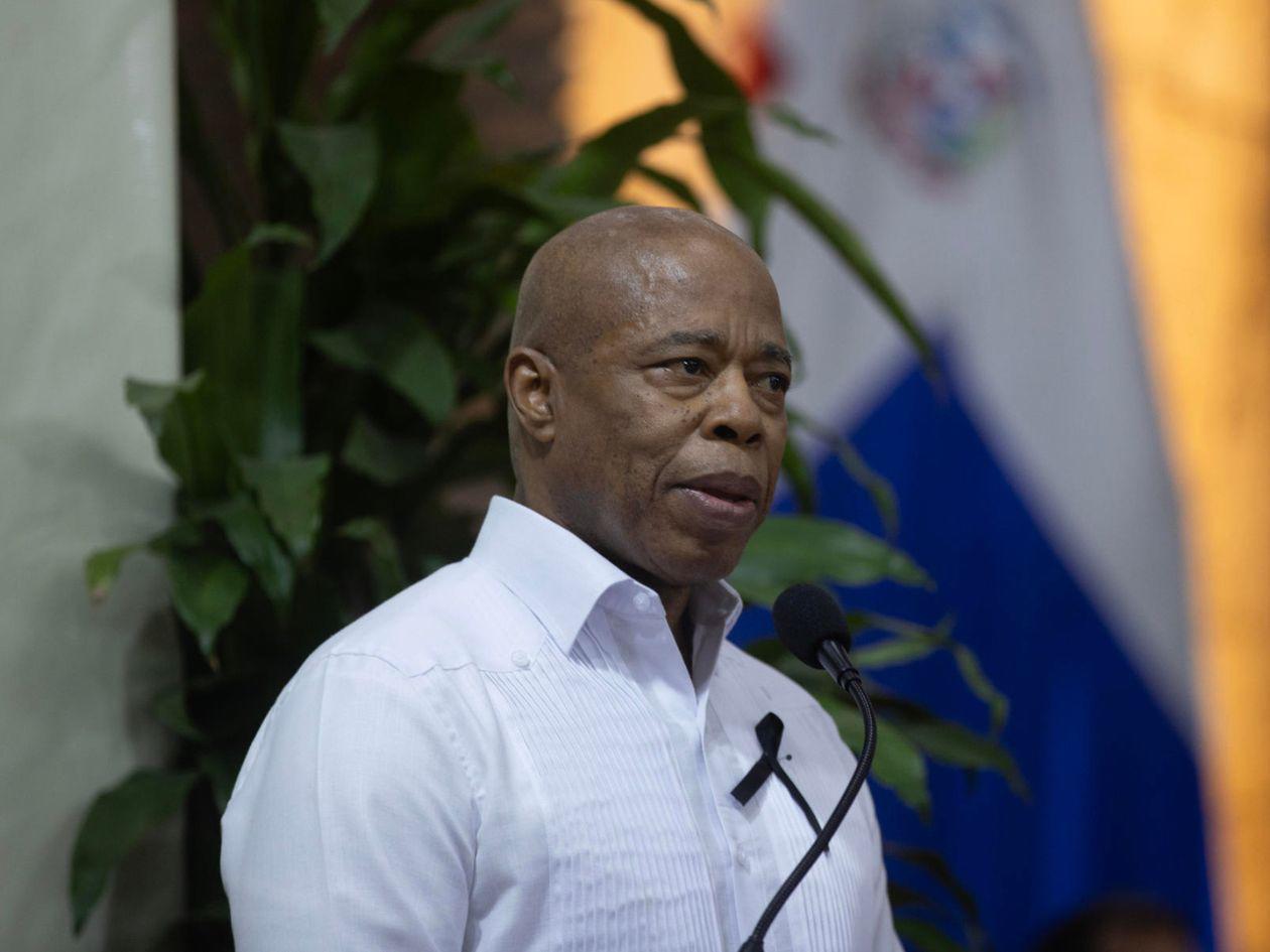 Jueza bloquea plan del alcalde Nueva York para instalar oficina de inmigración en prisión