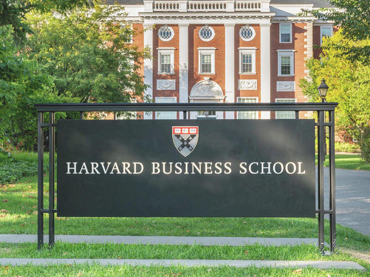 El Gobierno de Trump prohíbe a Harvard matricular a estudiantes extranjeros