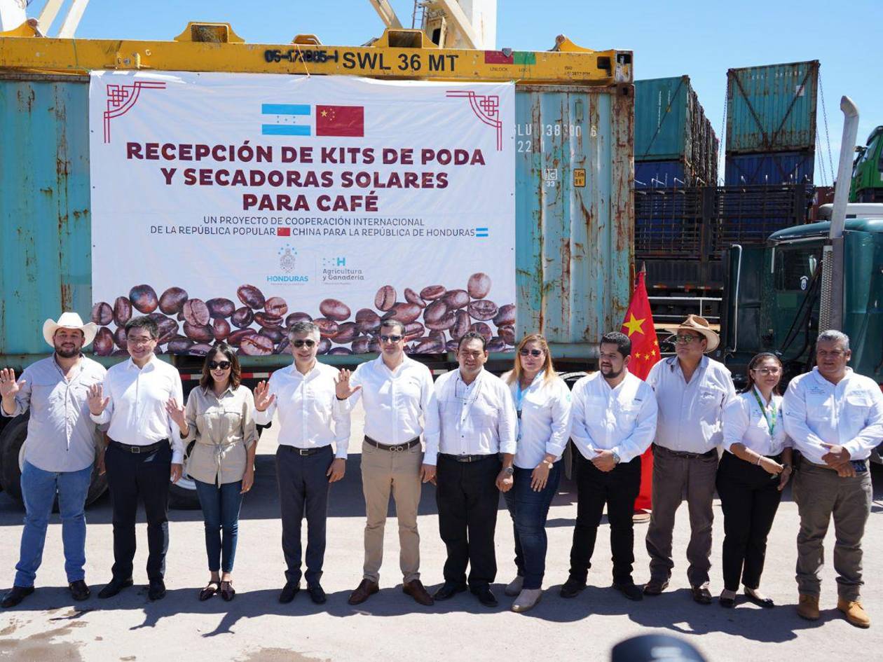 Productores de café reciben impulso tecnológico gracias a cooperación china