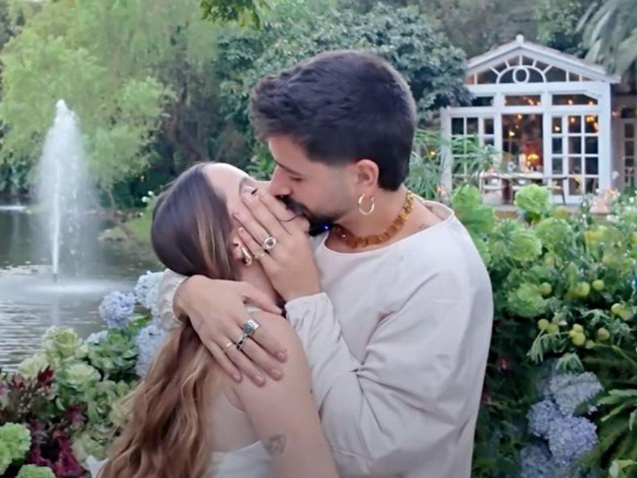 Camilo y Evaluna Montaner renuevan sus votos tras 5 años de matrimonio