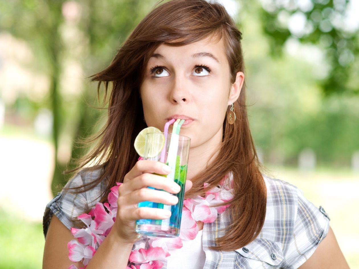 ¿Por qué los adolescentes toman tantas bebidas energéticas?