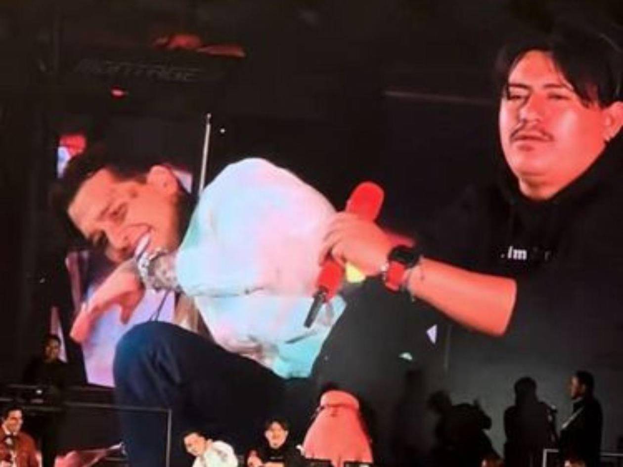 Llueven críticas a Christian Nodal por cantar “ebrio” en pleno concierto