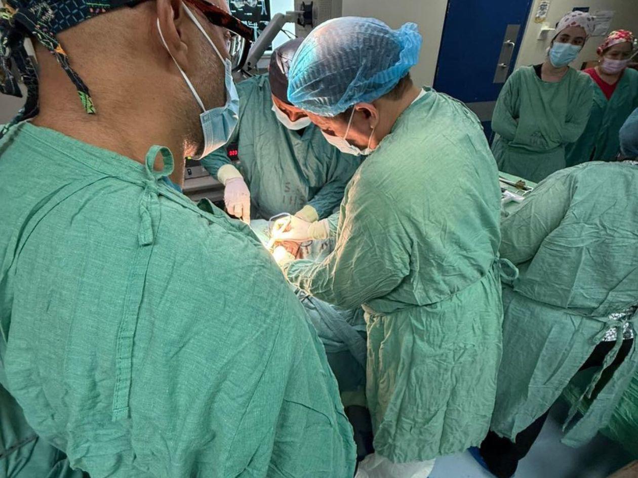 Avance médico: IHSS realiza trasplante renal mínimamente invasivo