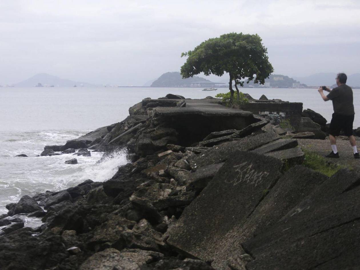 Más de un millar de evacuados en Galápagos por alerta de tsunami