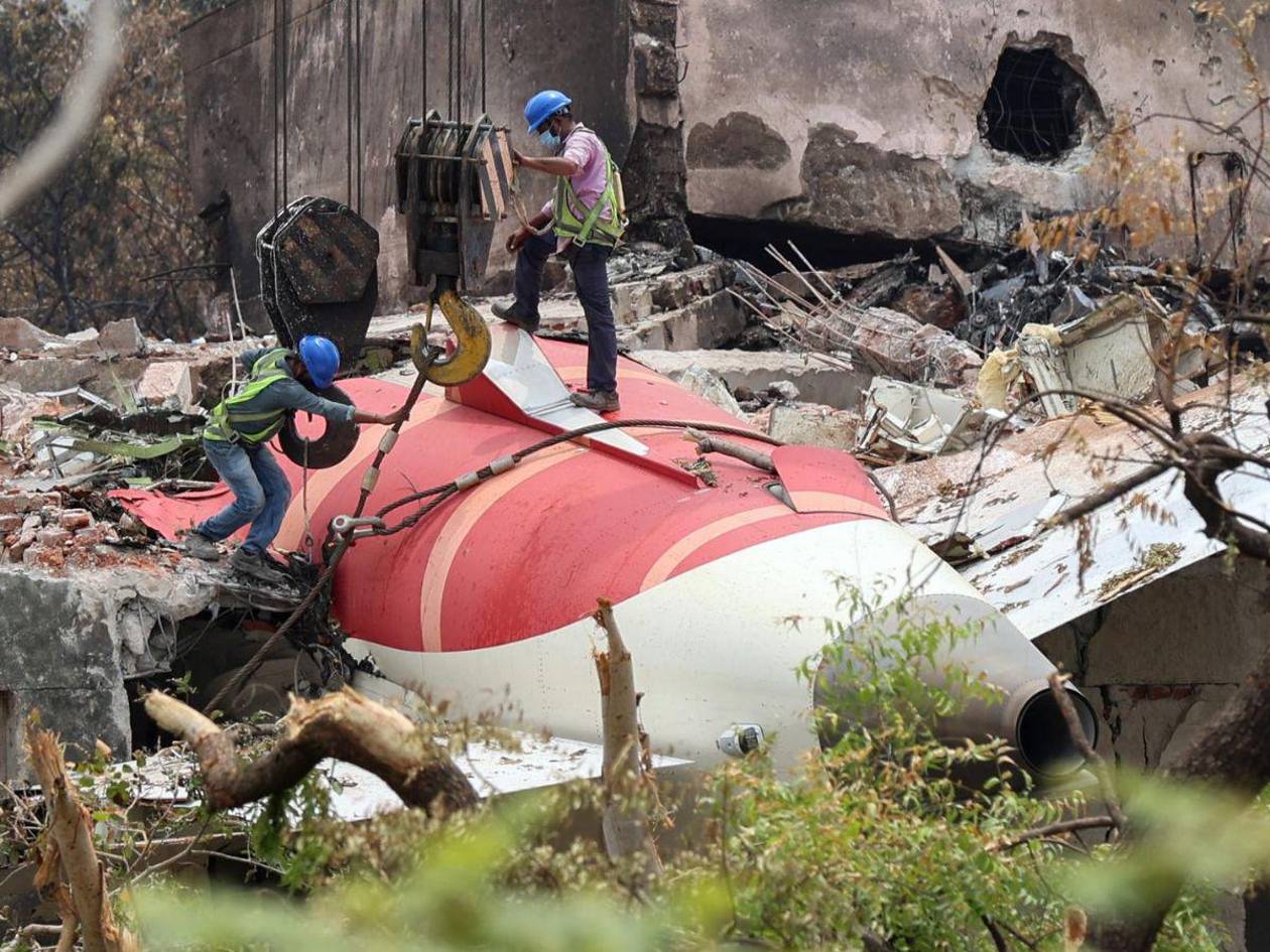 ¿Fallo humano o técnico? Persiste la incógnita tras el accidente de avión de Air India