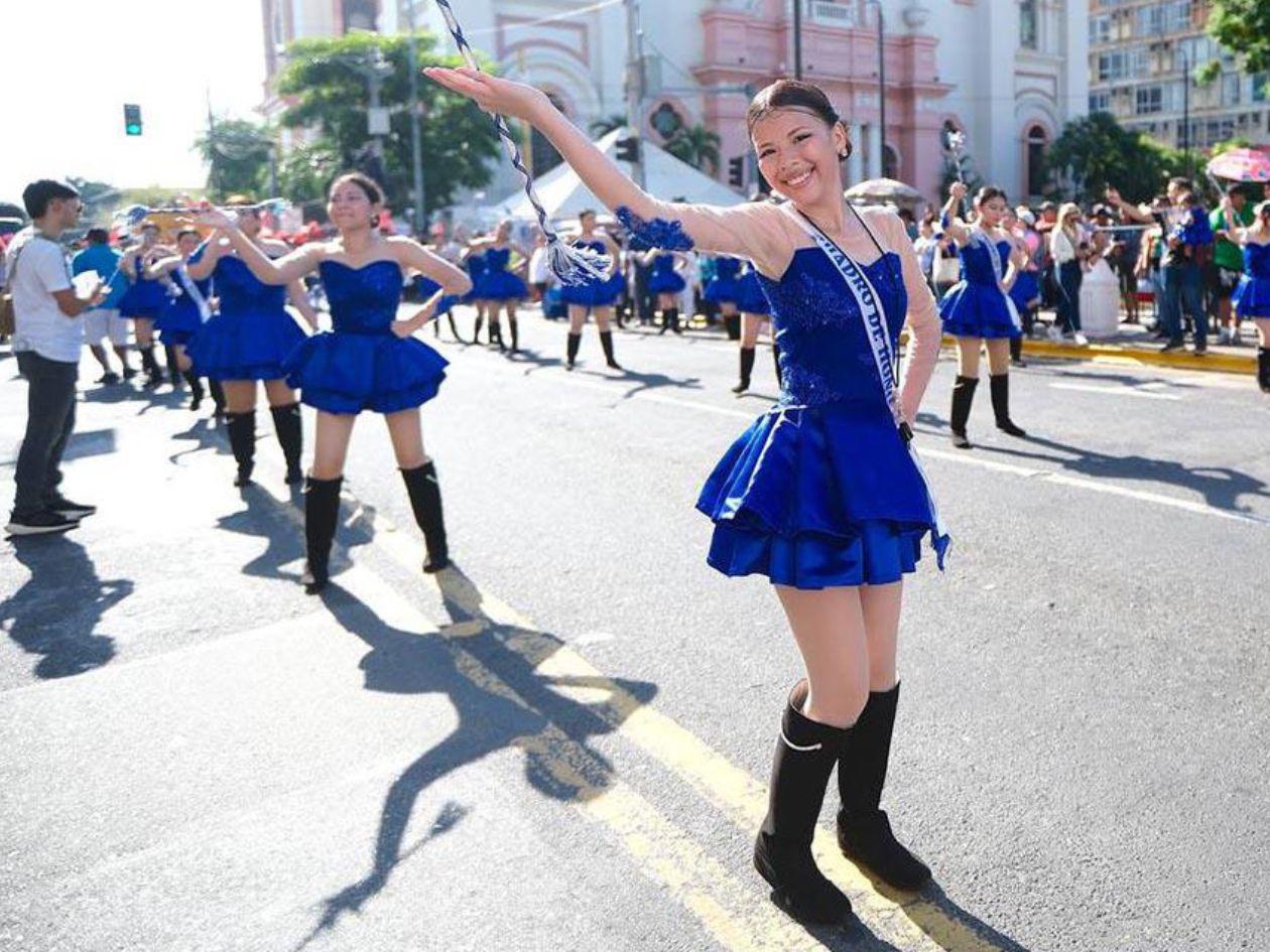 Cambio de ruta en desfiles patrios genera controversia por conflictos políticos