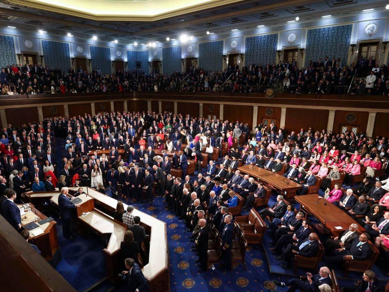 Senado de EEUU rompe récords con maratoniana votación sobre el plan fiscal de Trump