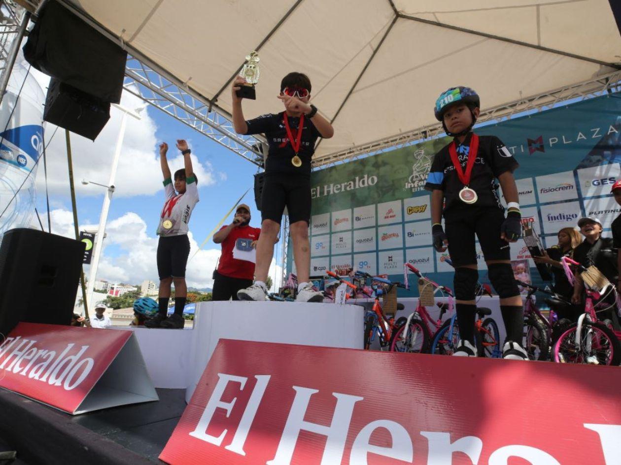 Éxito total en la Vuelta Ciclística Infantil El Heraldo 2025