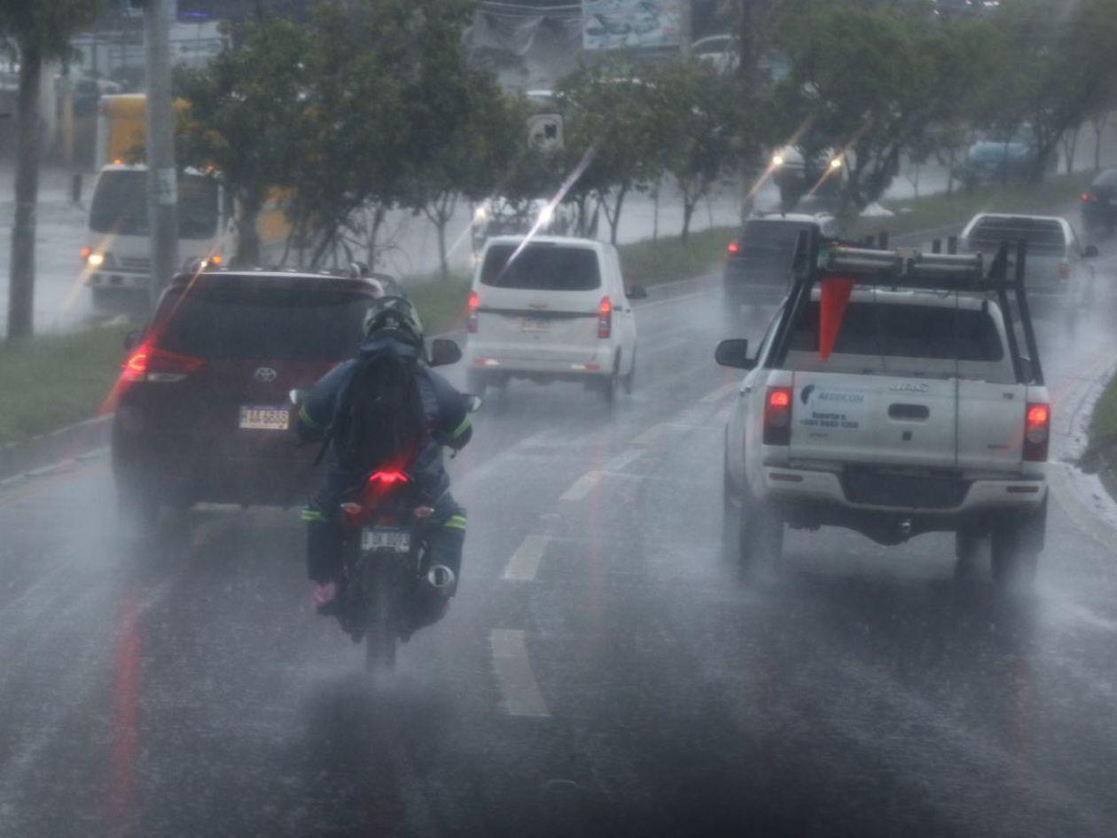 Domingo con tormentas eléctricas y zonas secas en Honduras