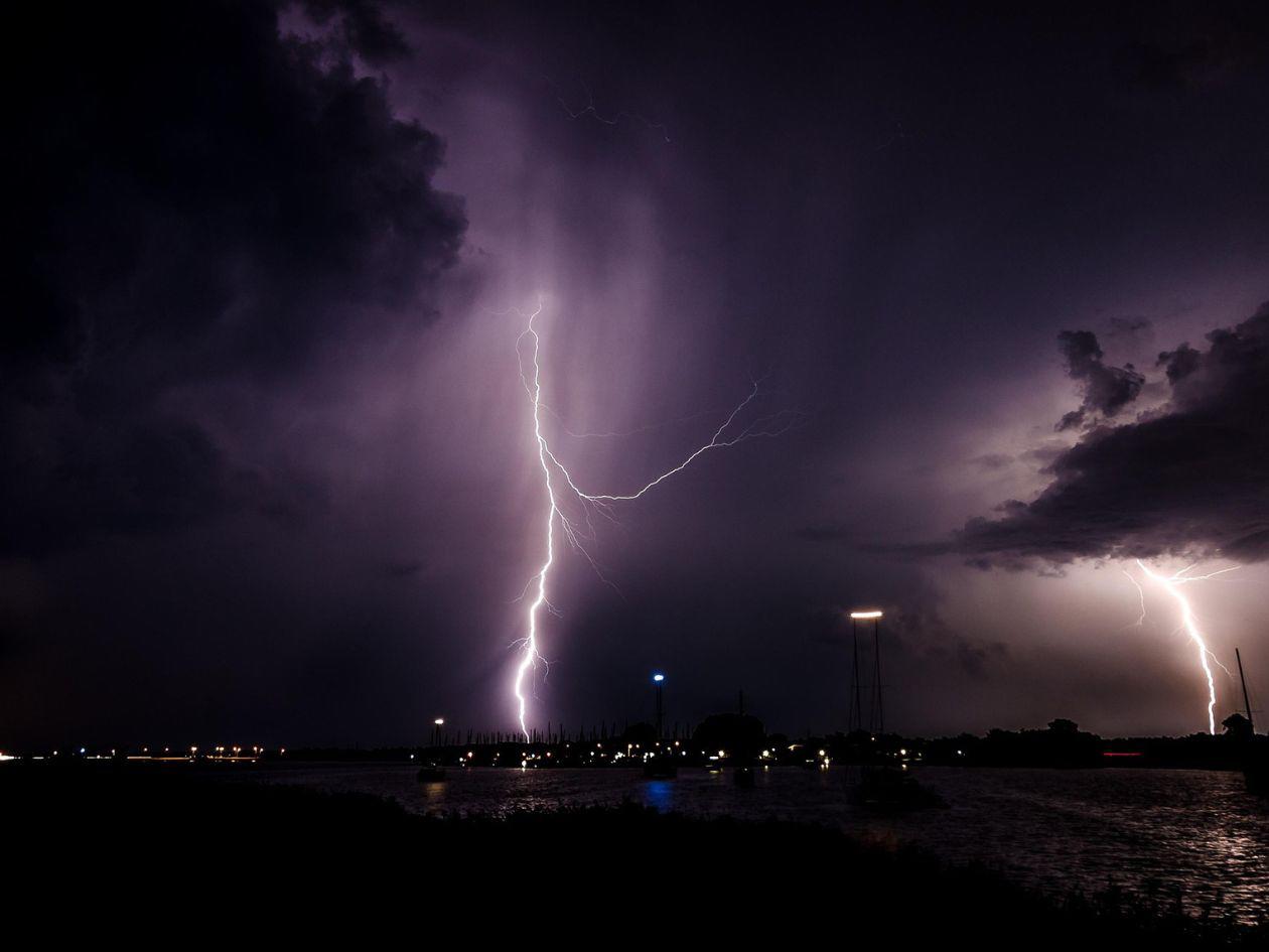 Un rayo mata a una anciana y su nieto en Curarén, Francisco Morazán