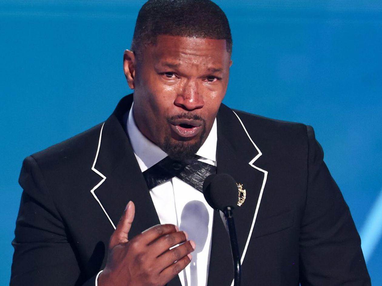Jamie Foxx conmueve en los BET al agradecer a su familia por salvarlo