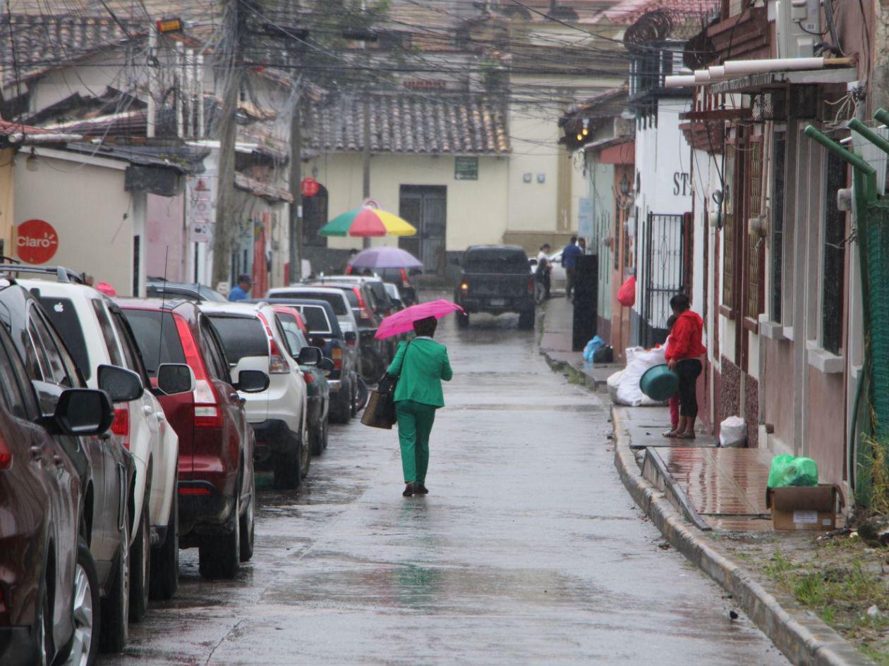 Lluvias hoy domingo 1 de junio en Honduras por ingreso de onda tropical