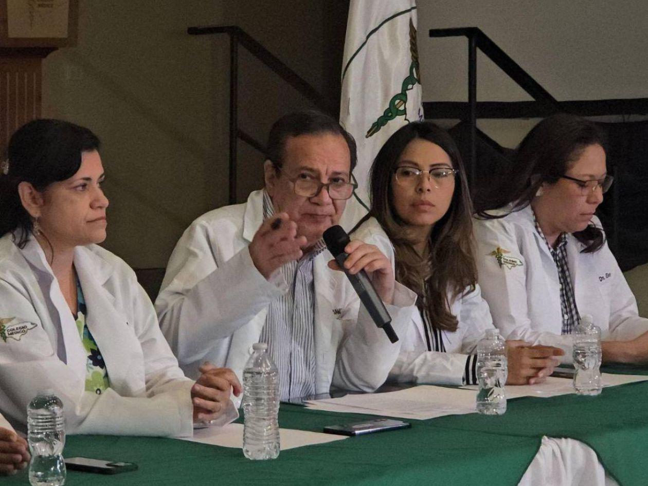 Médicos piden a la presidenta que los escuche; mientras no hay consultas