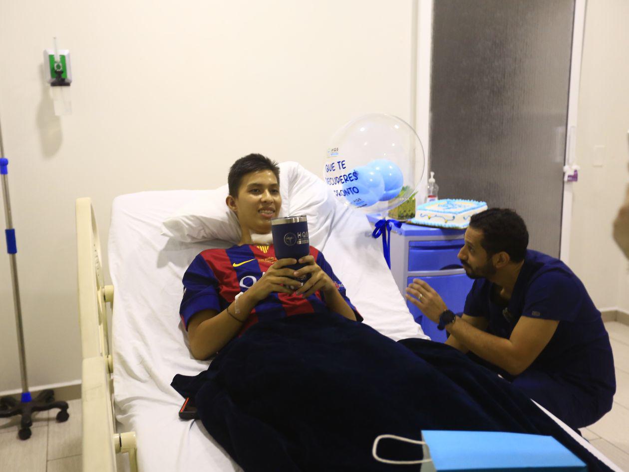 José Ángel vuelve a sonreír después de estar 33 días entre la vida y la muerte