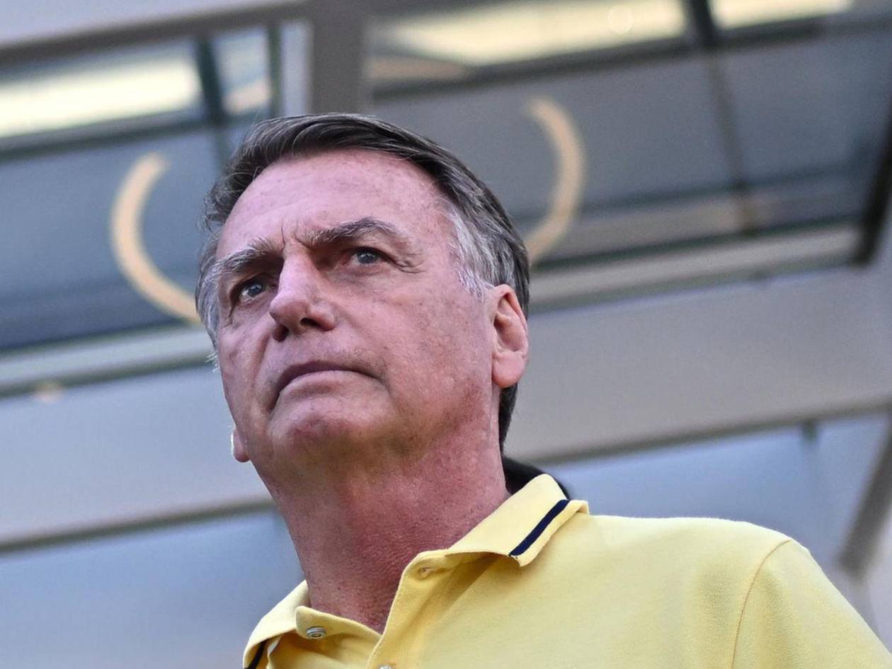 Refuerzan vigilancia policial de la casa de Bolsonaro en vísperas del juicio