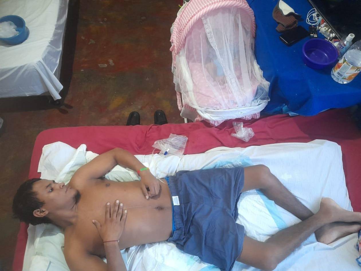 Joven vive con una bala en su cuerpo por deficiencia en el sistema de salud