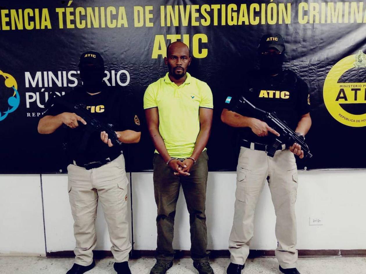 Cae maestro acusado de abuso contra tres estudiantes en Cortés