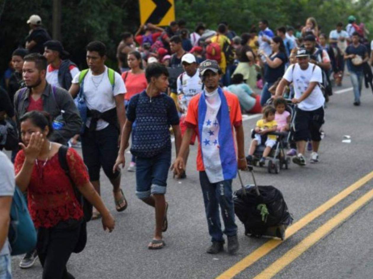 Caravana migrante descarta llegar a EE UU y fijan rumbo hacia México