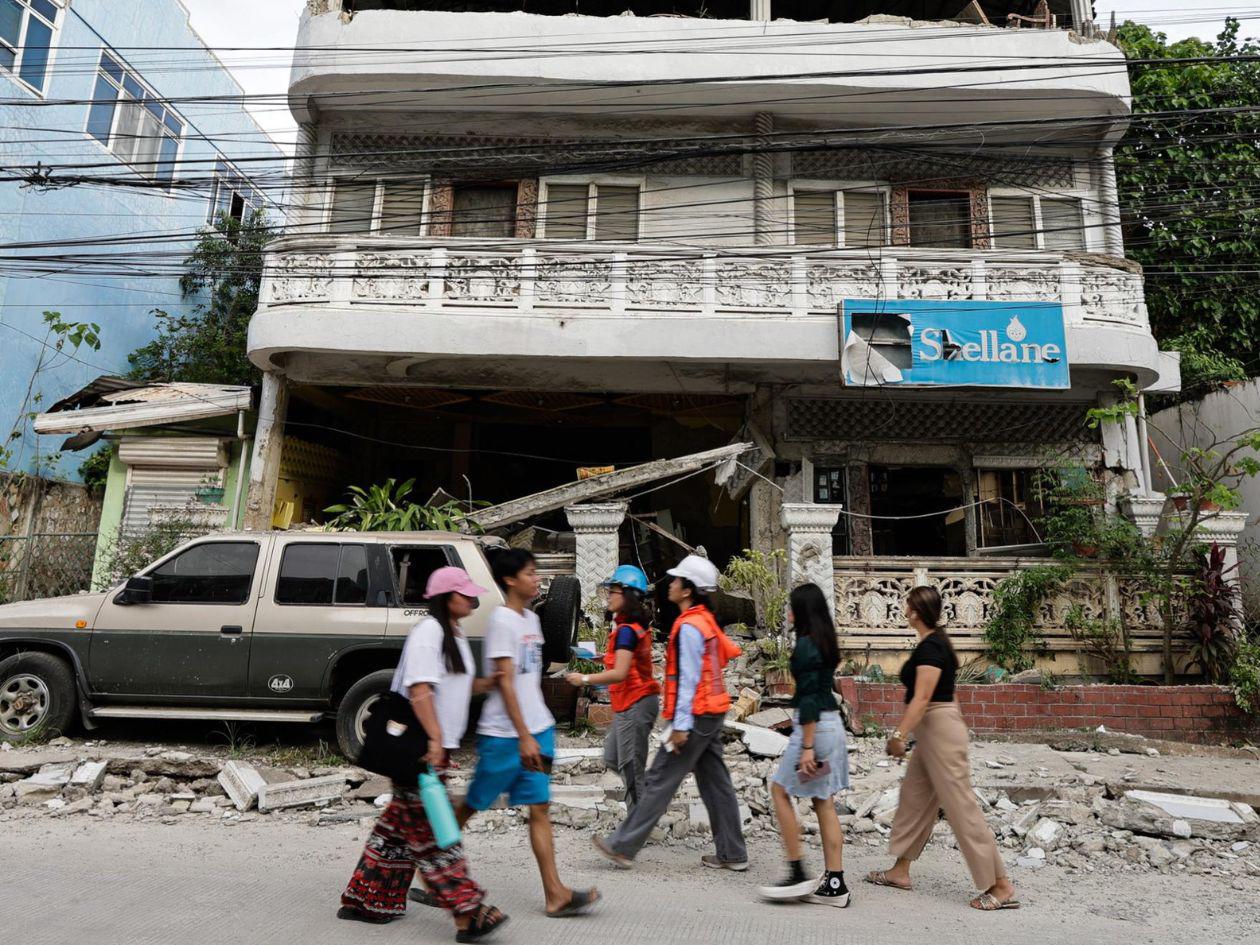 Terremoto en Filipinas: aumentan a 72 los muertos y finalizan tareas de rescate