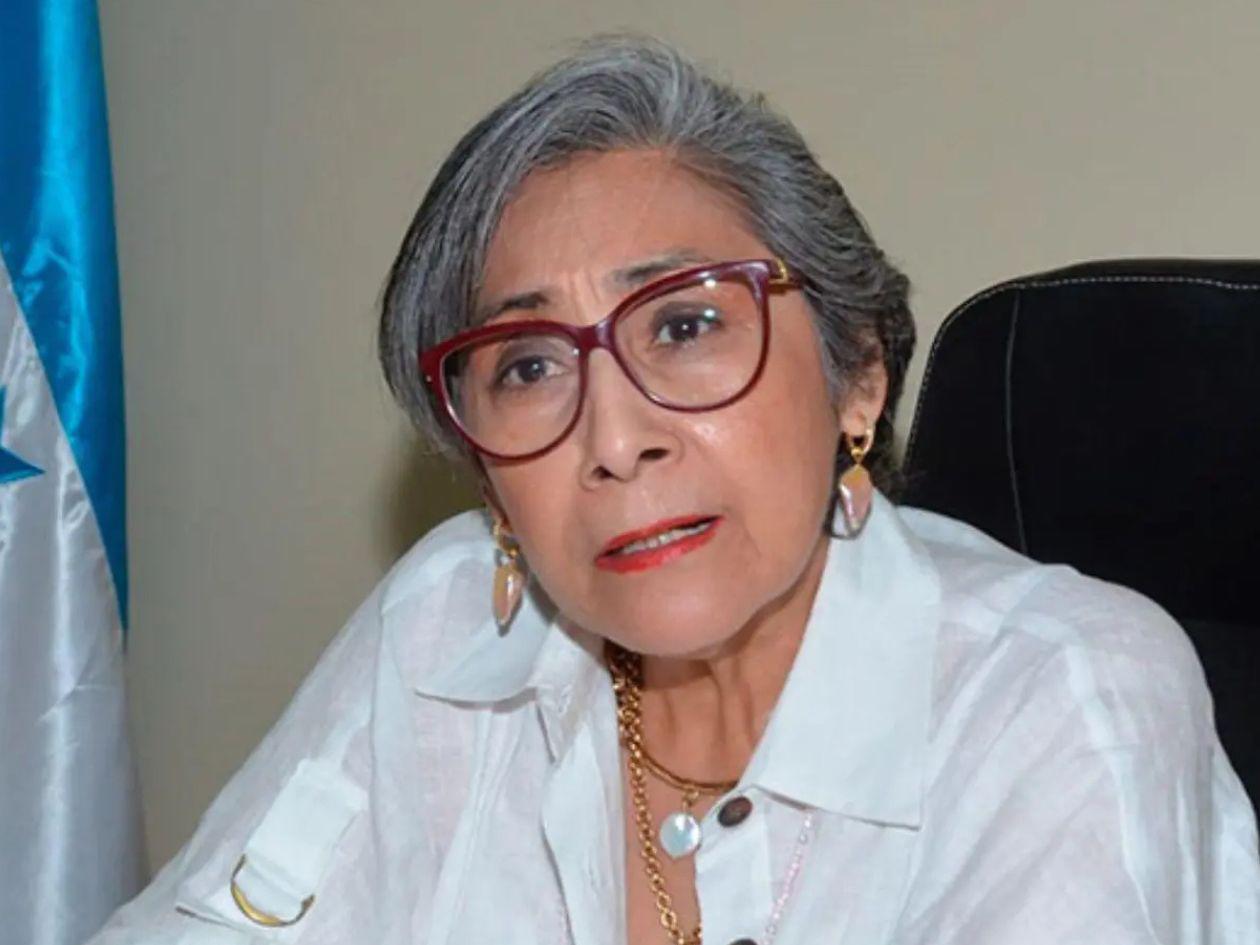 Diputada acusa al presidente del Congreso de intentar usurpar atribuciones del CNE