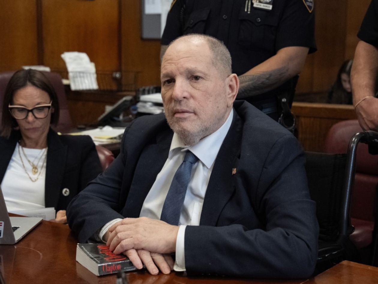 Cuanto más se resistían las mujeres, más violento se volvía Weinstein, dice la fiscalía