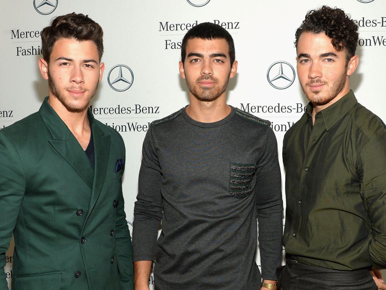 Los Jonas Brothers celebran 20 años de carrera con nuevo álbum