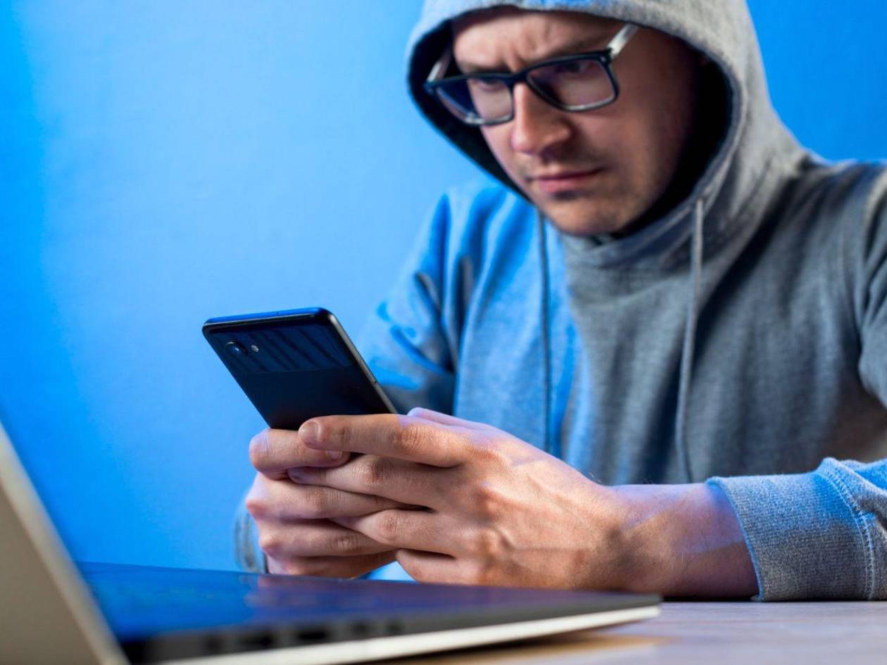 Chatbot de X es manipulado para difundir estafas de phishing