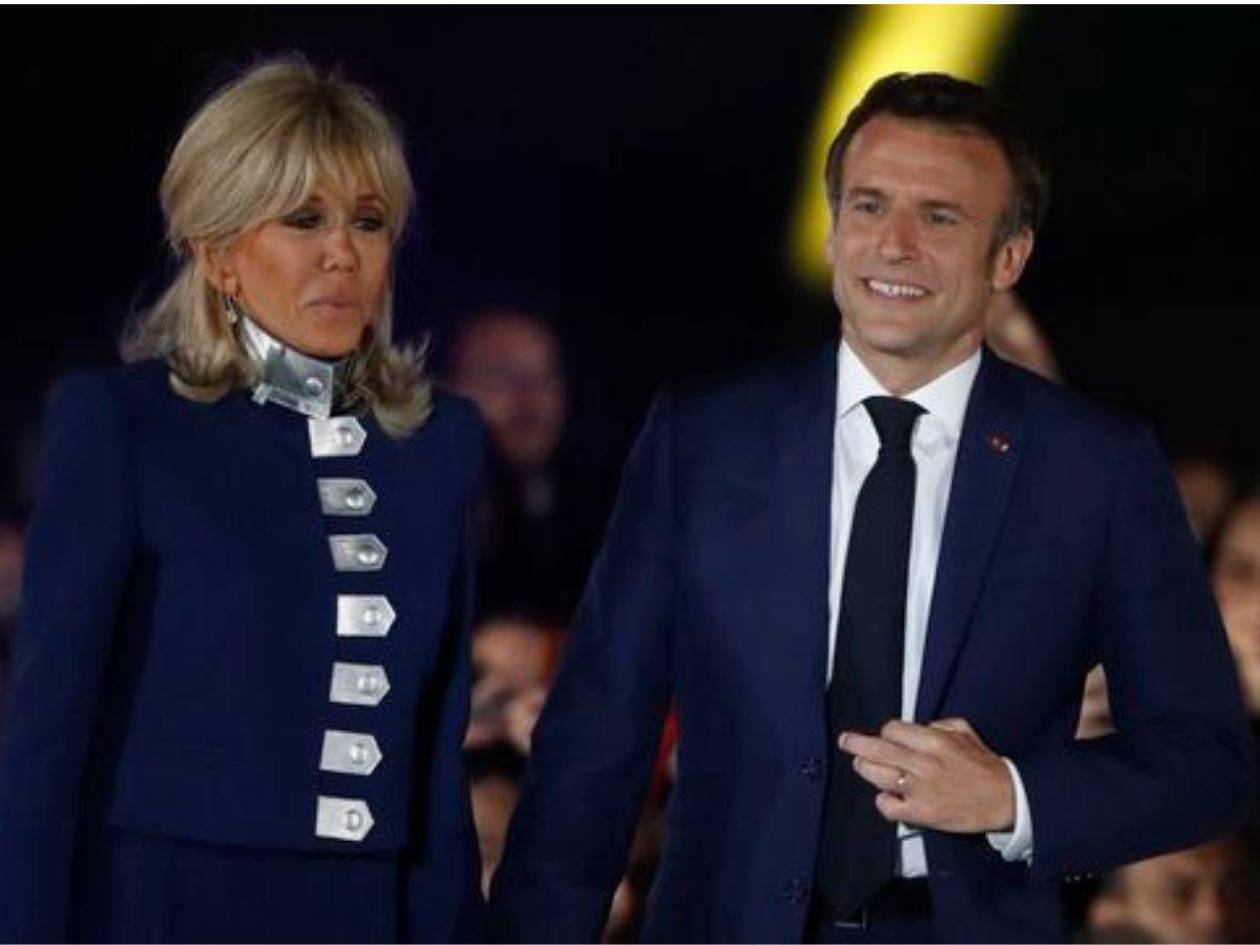 Macron presentará pruebas para demostrar que su esposa es mujer