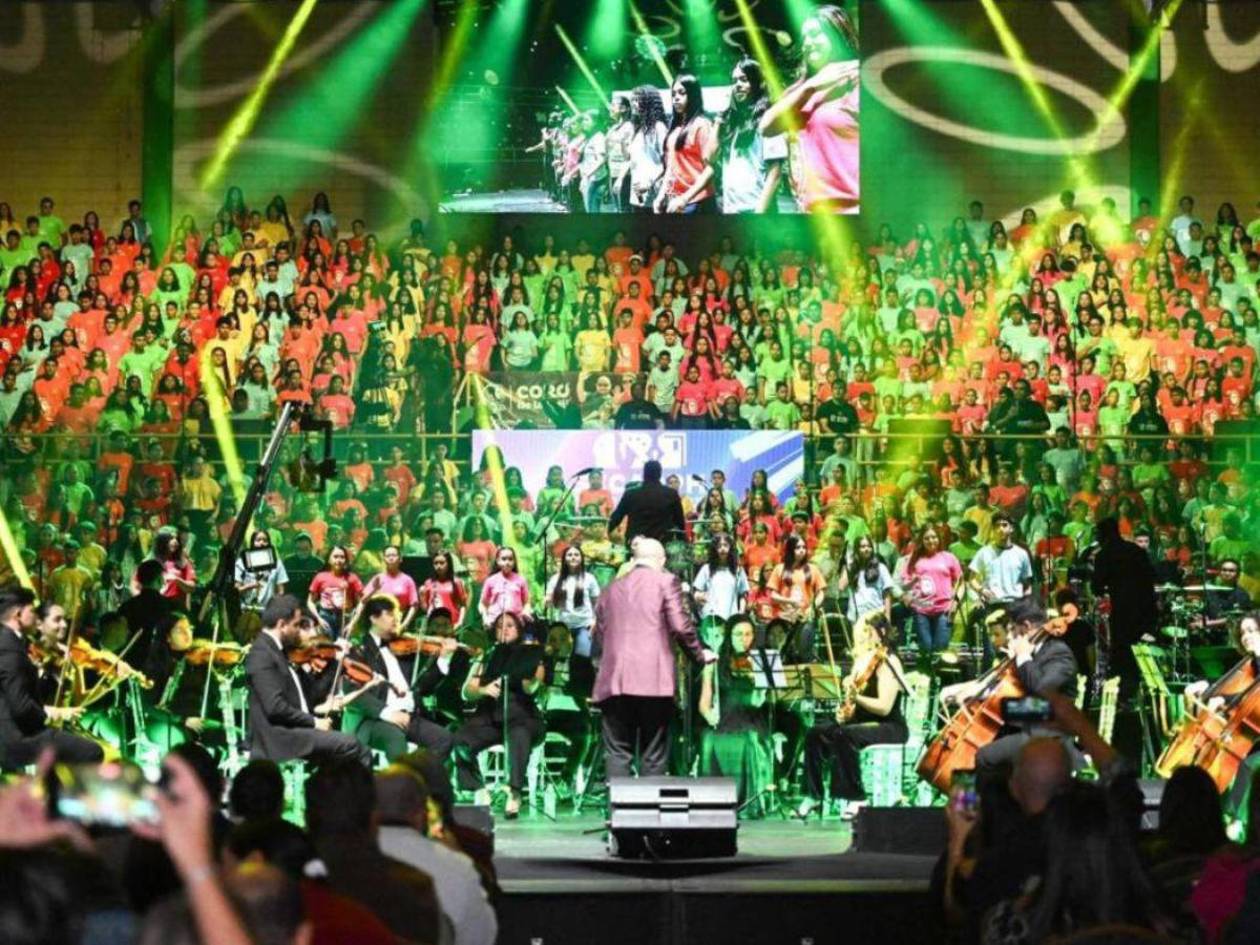 El “Coro 10 Mil” reúne hoy a miles de estudiantes en un concierto por la paz