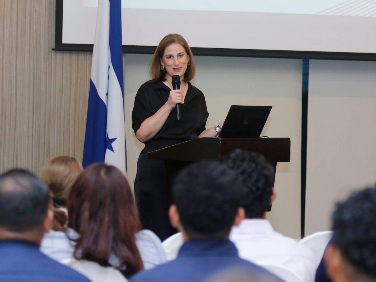 Valmoral destaca la madurez emocional como pilar del liderazgo