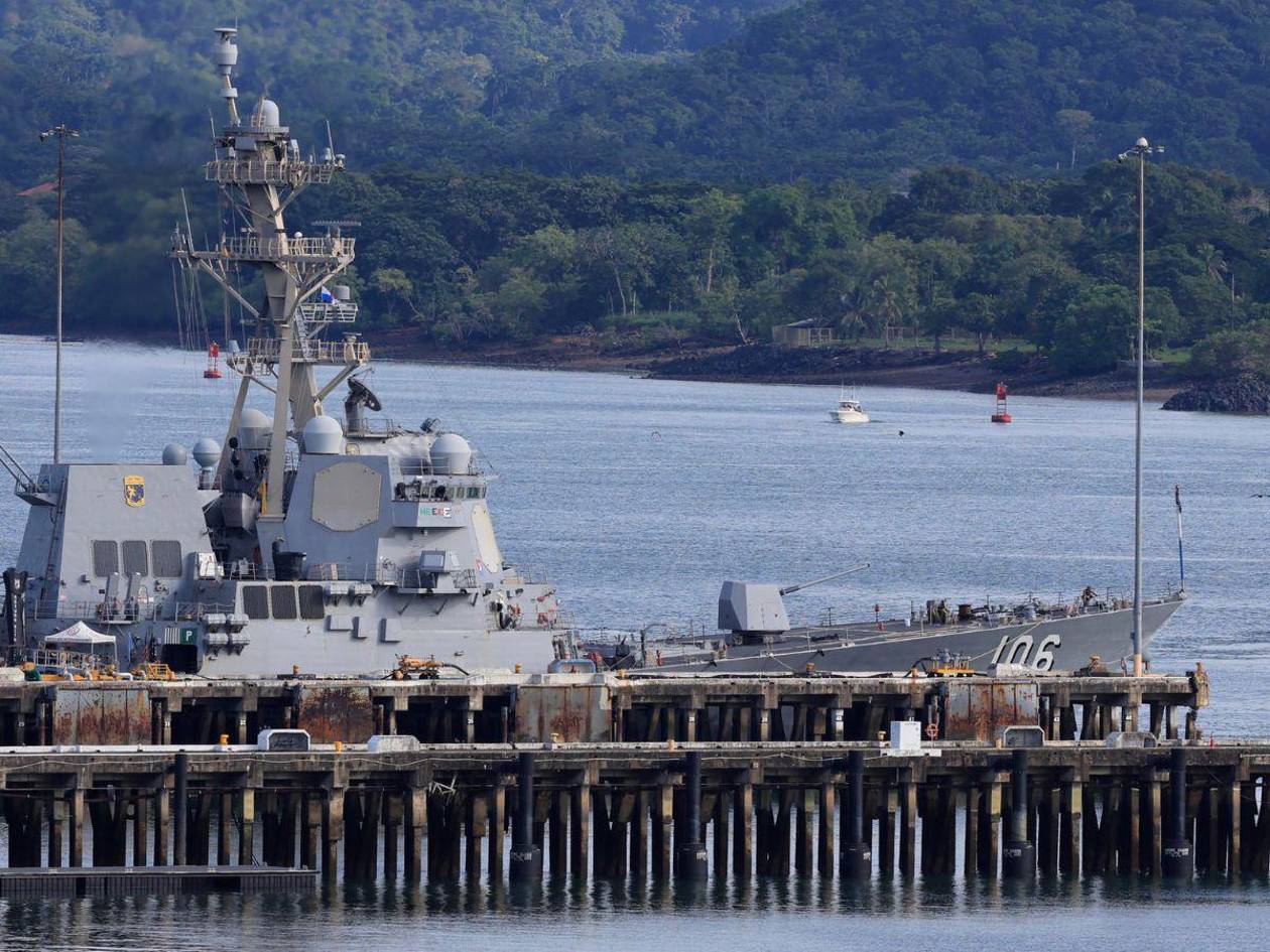 Buque destructor del ejército de Estados Unidos llega a Panamá