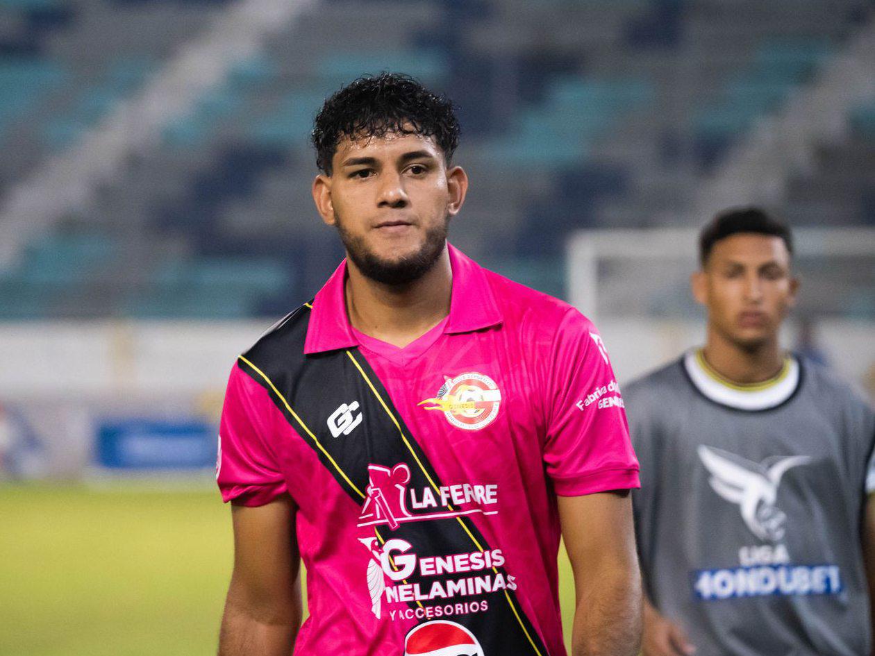 Esaú Flores: la falta de minutos en Génesis y competencia con Gerson Argueta