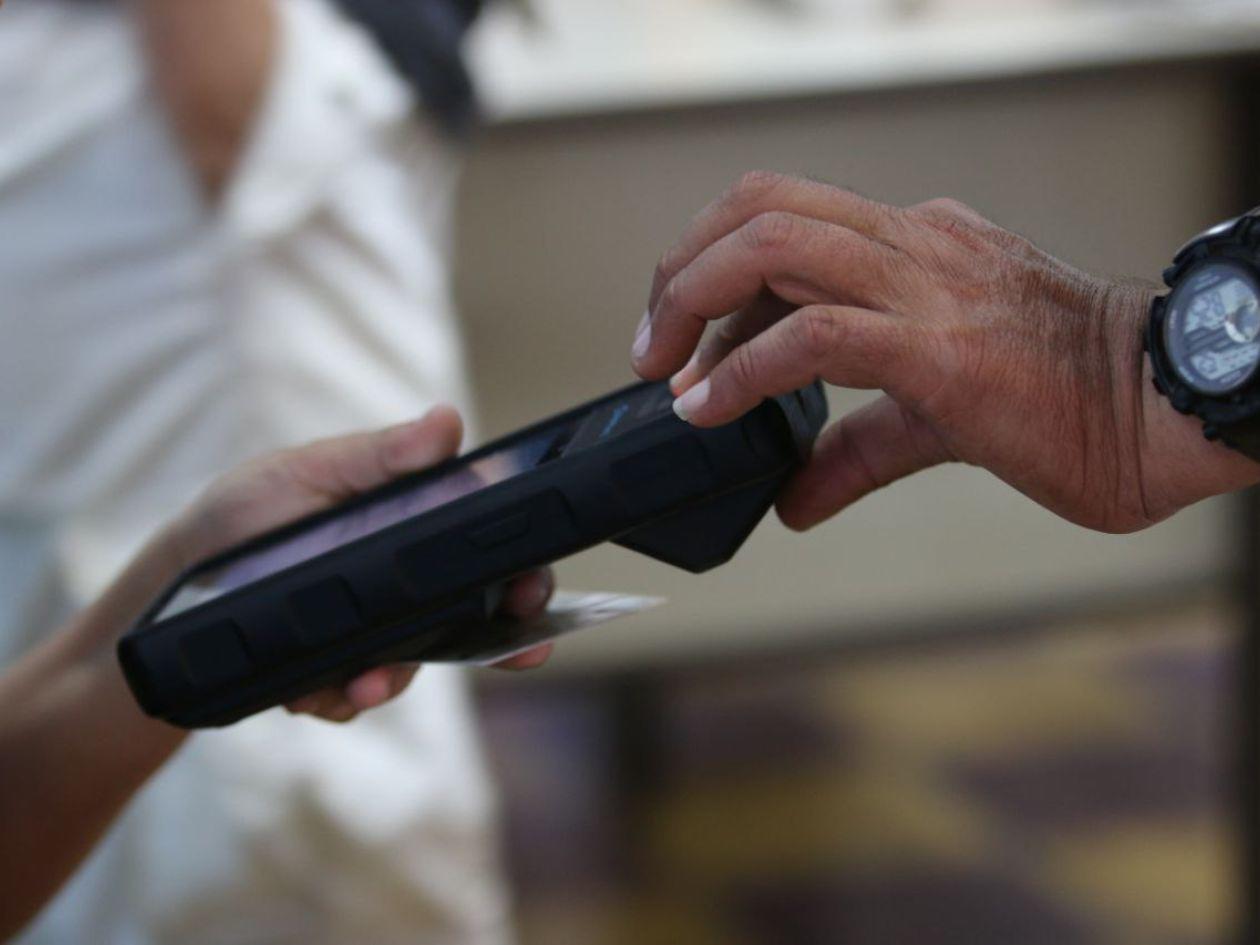 El lector biométrico funciona con conexión a internet.