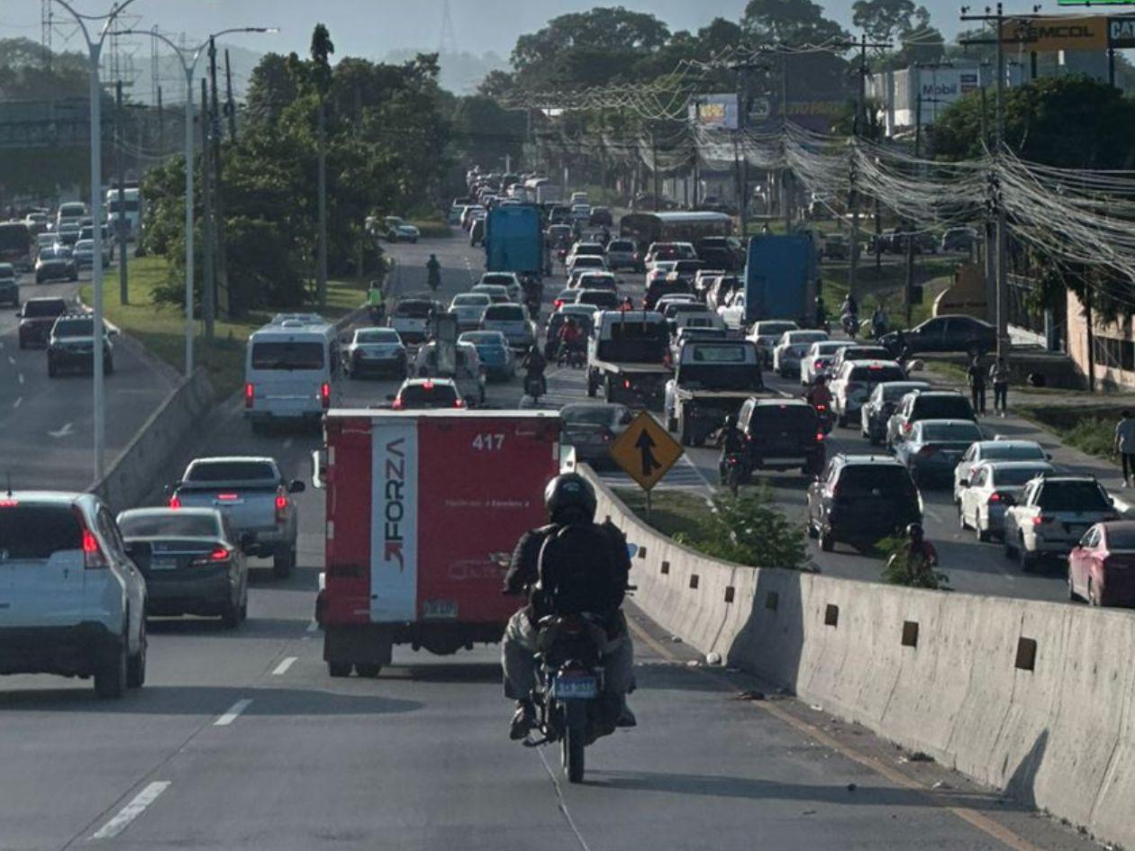 Tráfico vehicular este lunes 14 de julio en San Pedro Sula