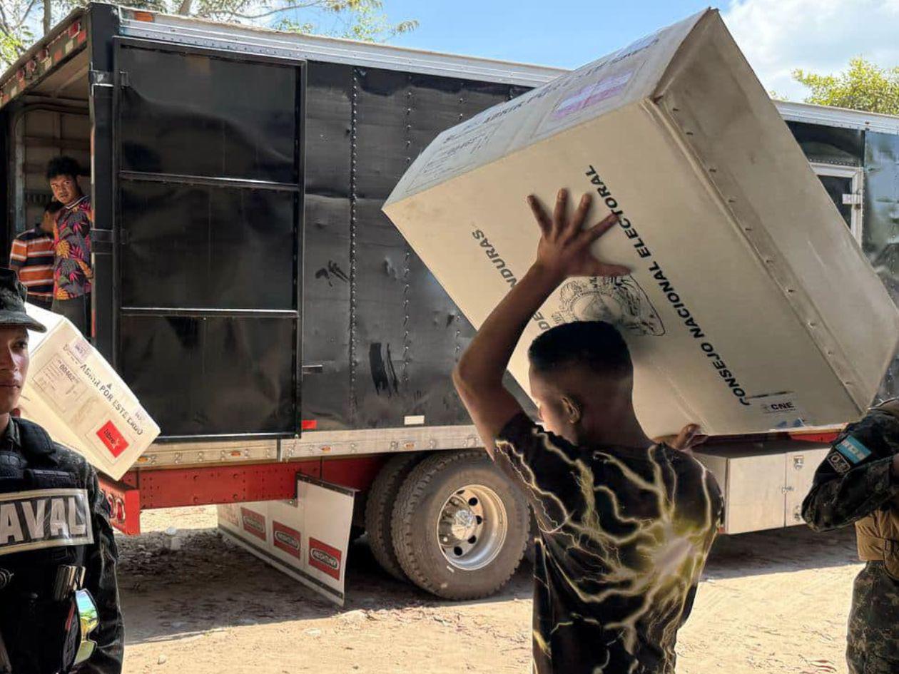 Distribuyen maletas electorales en el departamento de Copán