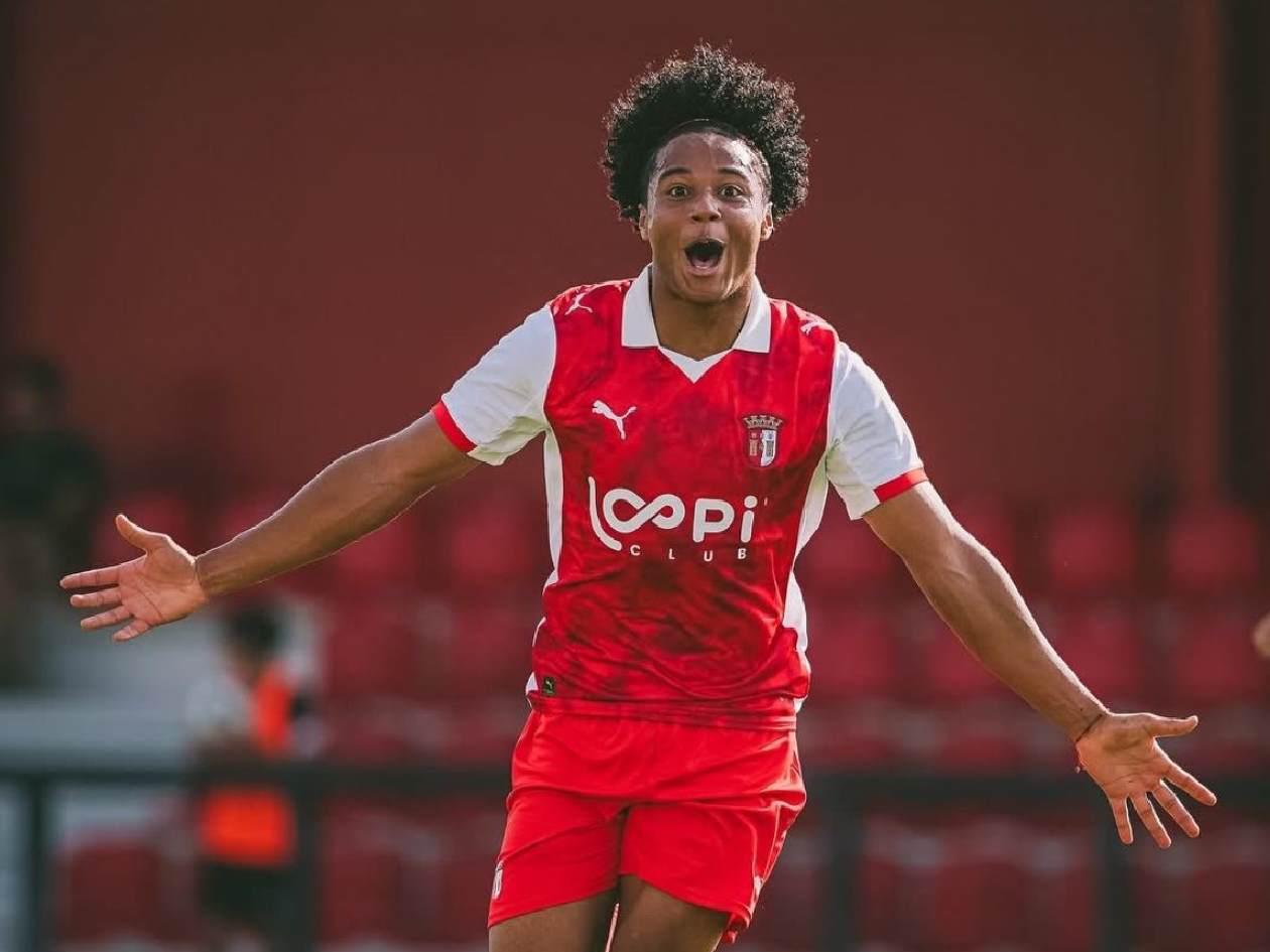 Luis Suazo se estrena como goleador en el fútbol de Portugal