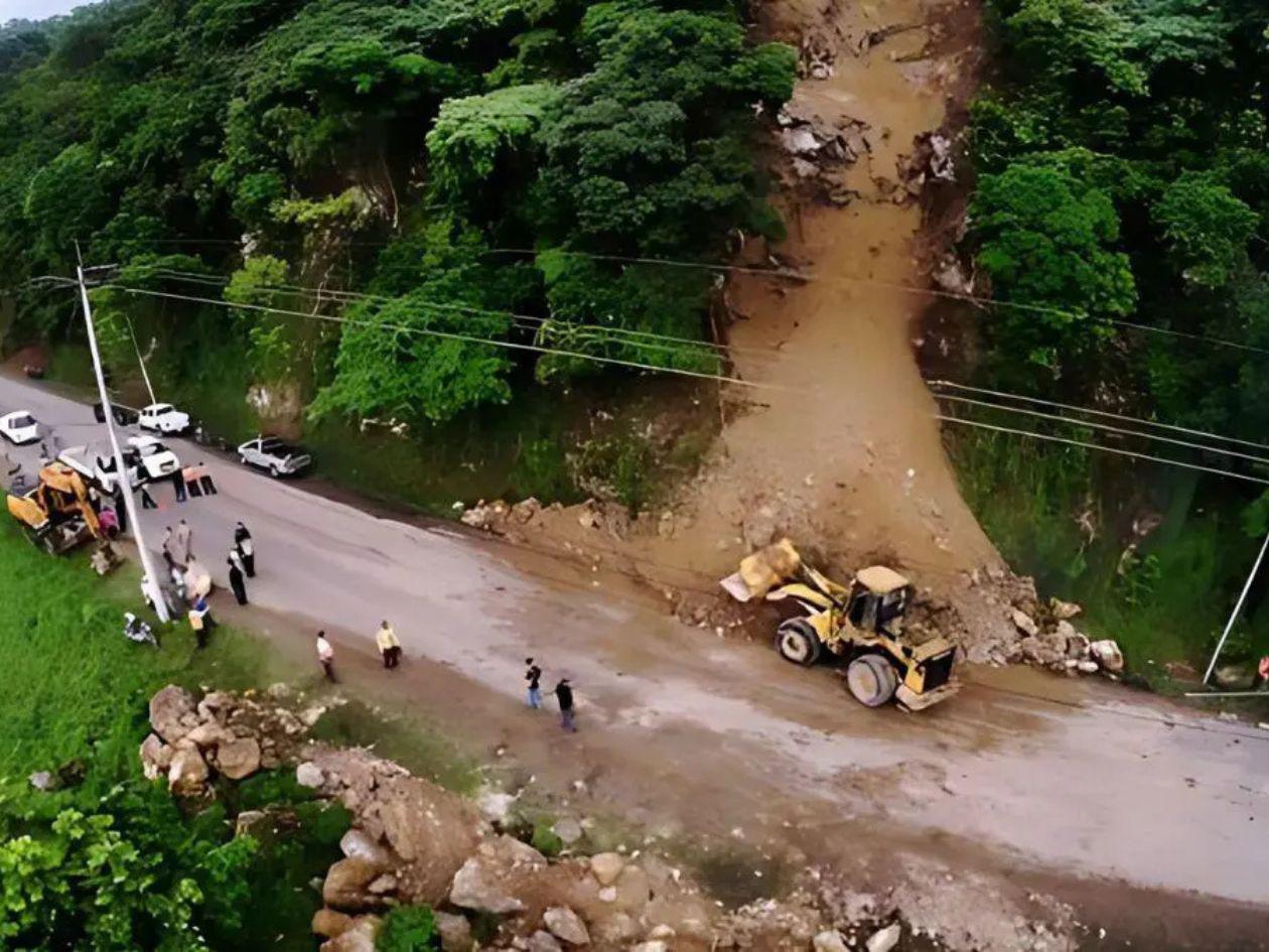 La ampliación de la carretera entre Chamelecón y Naco, una arteria vital de la CA-4 ya tiene fuente de financiamiento identificada. El gobierno pasado logró un préstamo de $160 millones con el Banco de Fomento Andino, pero se requiere aprobación del Congreso Nacional.