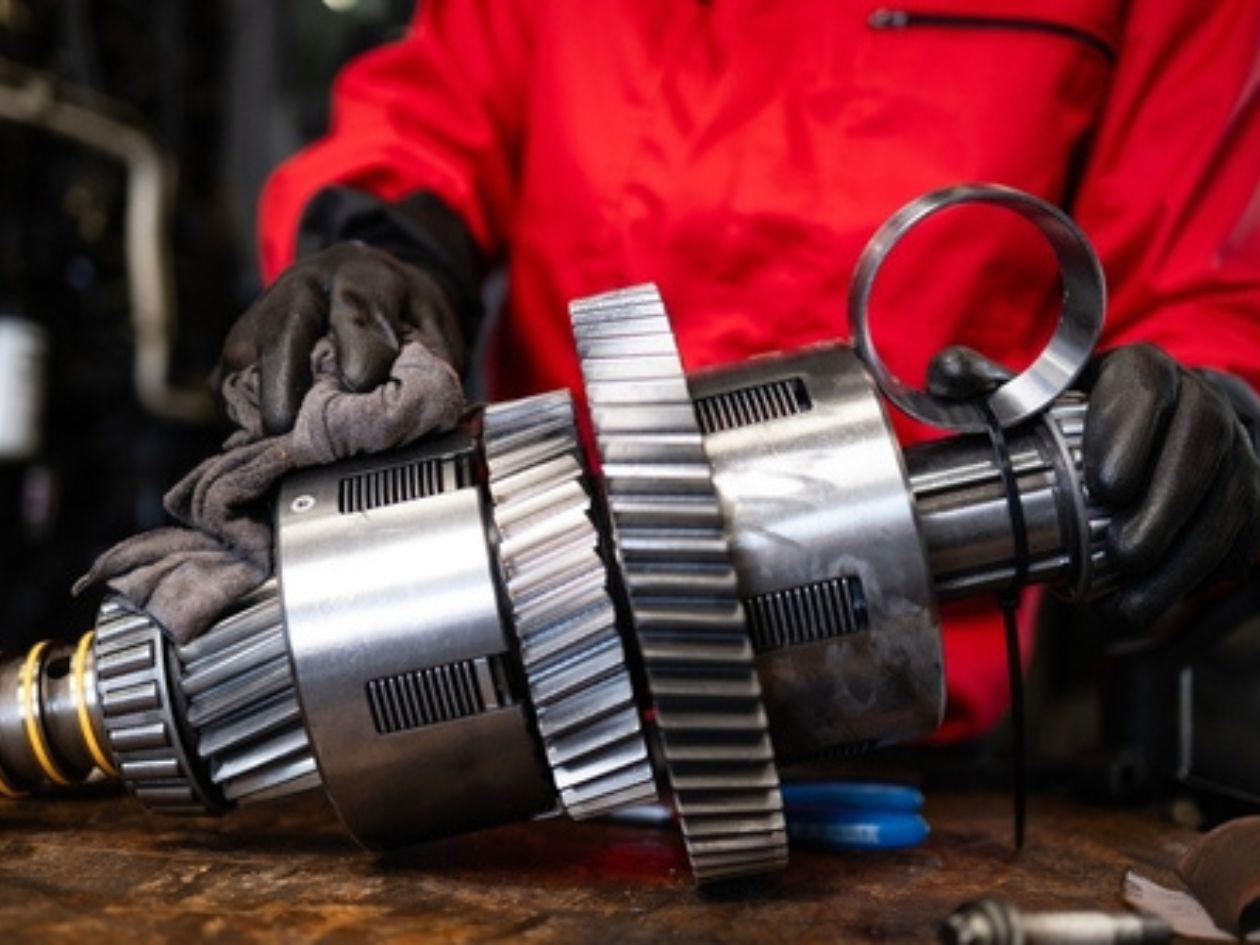 Los tres problemas comunes que dañan la transmisión del carro