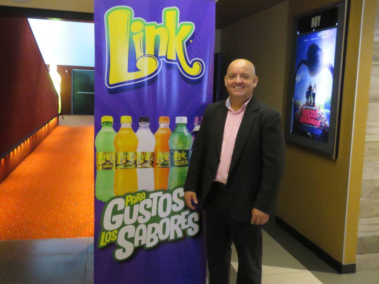 Link celebra el estreno de “El hombre se ha vuelto loco” en los cines hondureños