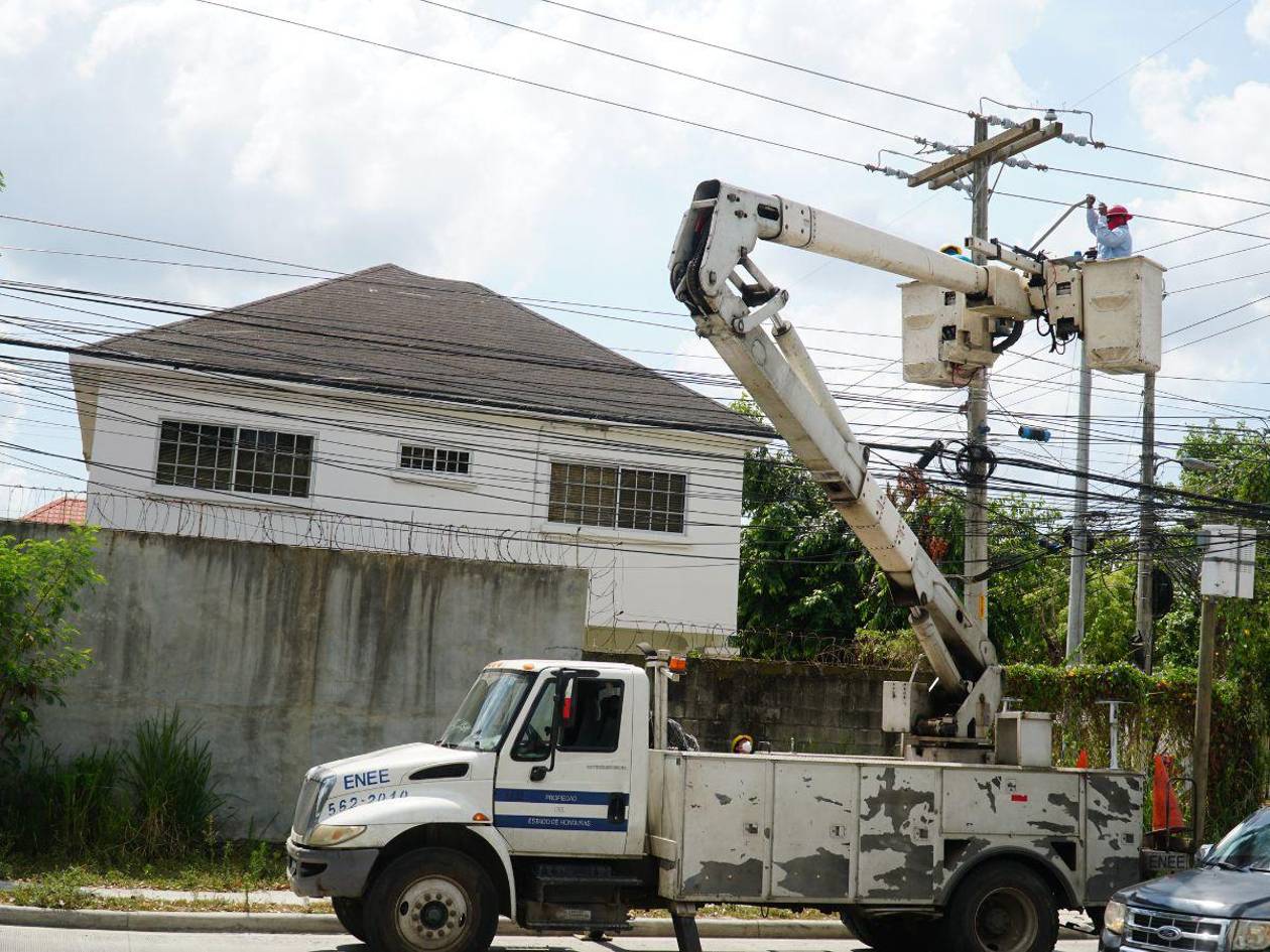 Anuncian cortes de energía para este lunes en zonas de San Pedro Sula