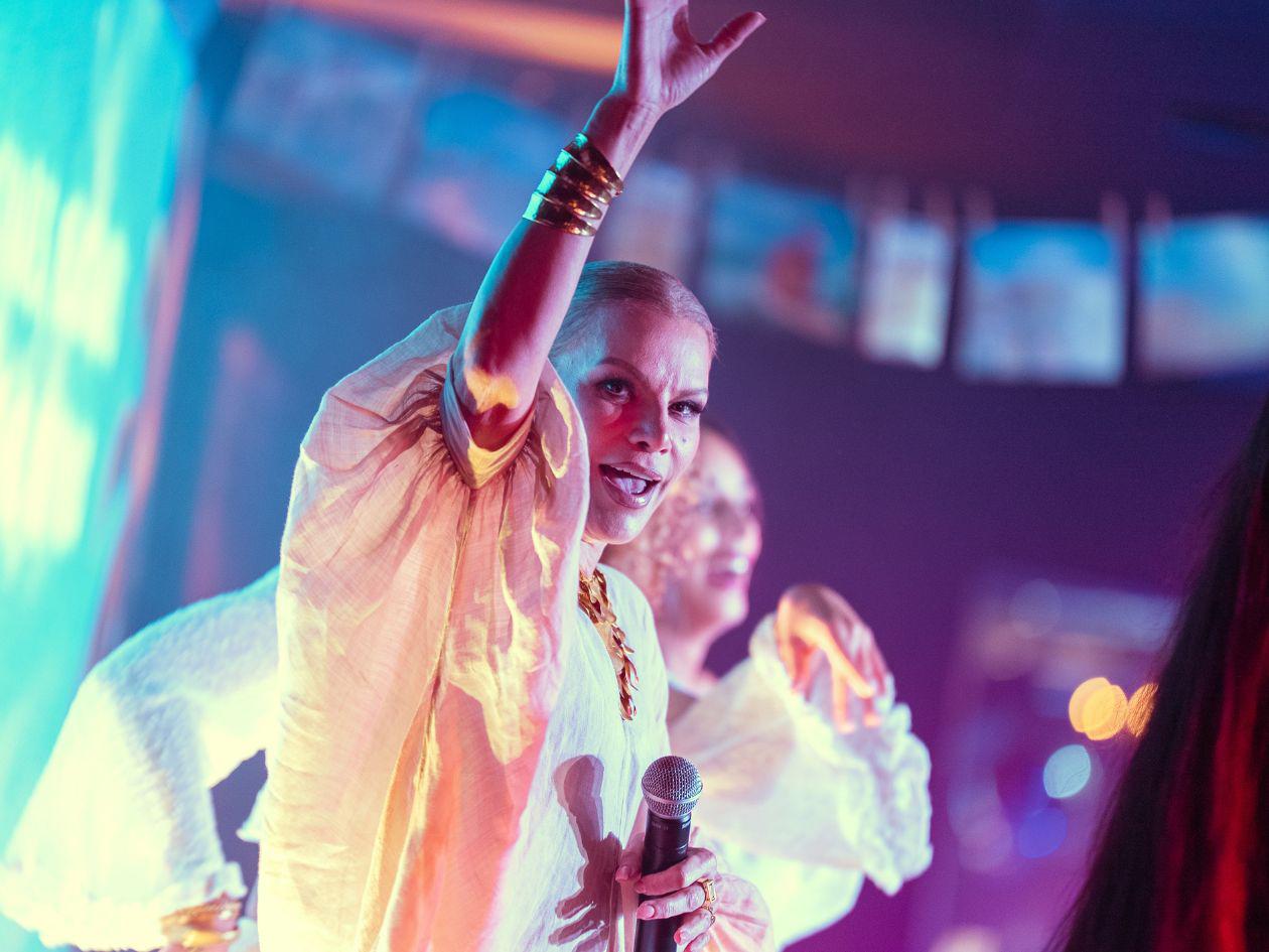 Olga Tañón rinde tributo a Puerto Rico con su tema Soy de aquí